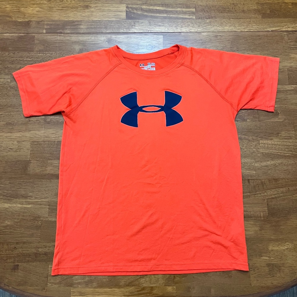 Under Armour Loose Heatgear Boys Size YXL Orange Shirt, New without tags